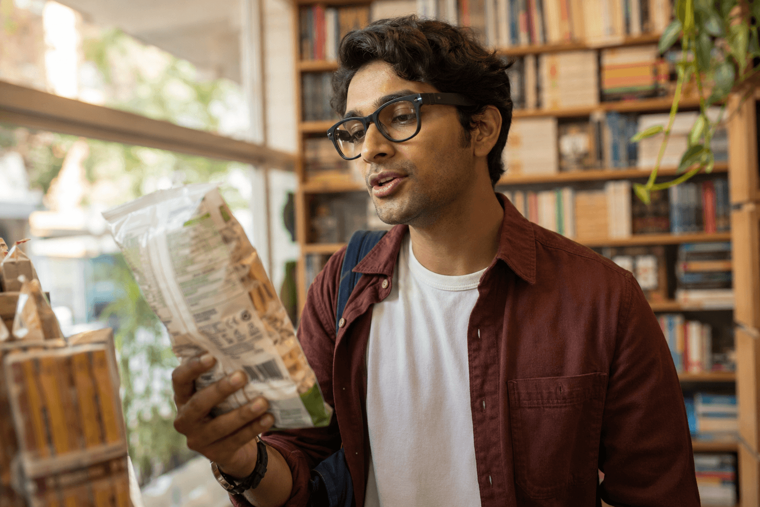 Trace Glasses being used to ask a visual question